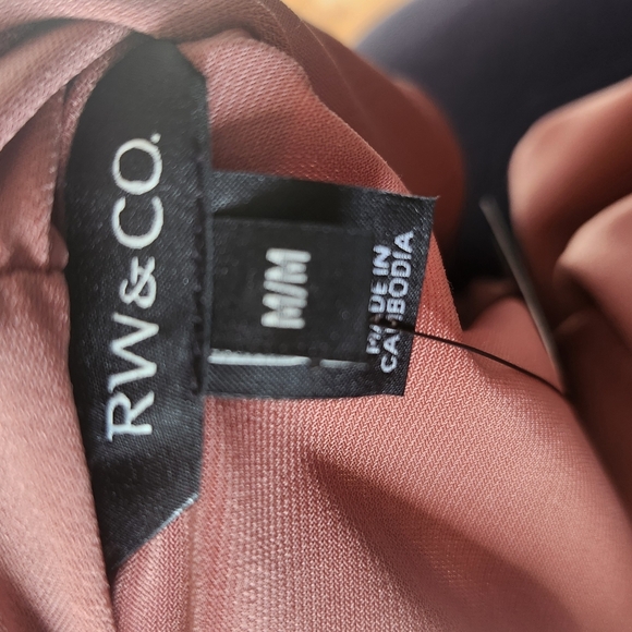 NWT, RW &CO US M FeminineTop Sleeveless Draped Blouse dusty rose Office Chic - Picture 4 of 8